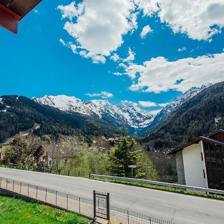 Apartament Bilocale Bella Vista Temù Zewnętrze zdjęcie